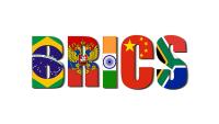 Imagem da sigla Brics, na qual cada letra tem nela desenhada a bandeira do país que representa.