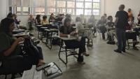 Foto dos servidores na sala de aula