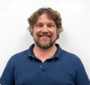 Foto do professor Gabriel Luchini