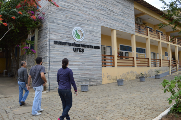 Ufes recebe, do município de Jerônimo Monteiro, a doação de uma área de 55 mil metros quadrados, transformada em Unidade Experimental Florestal do campus de Alegre